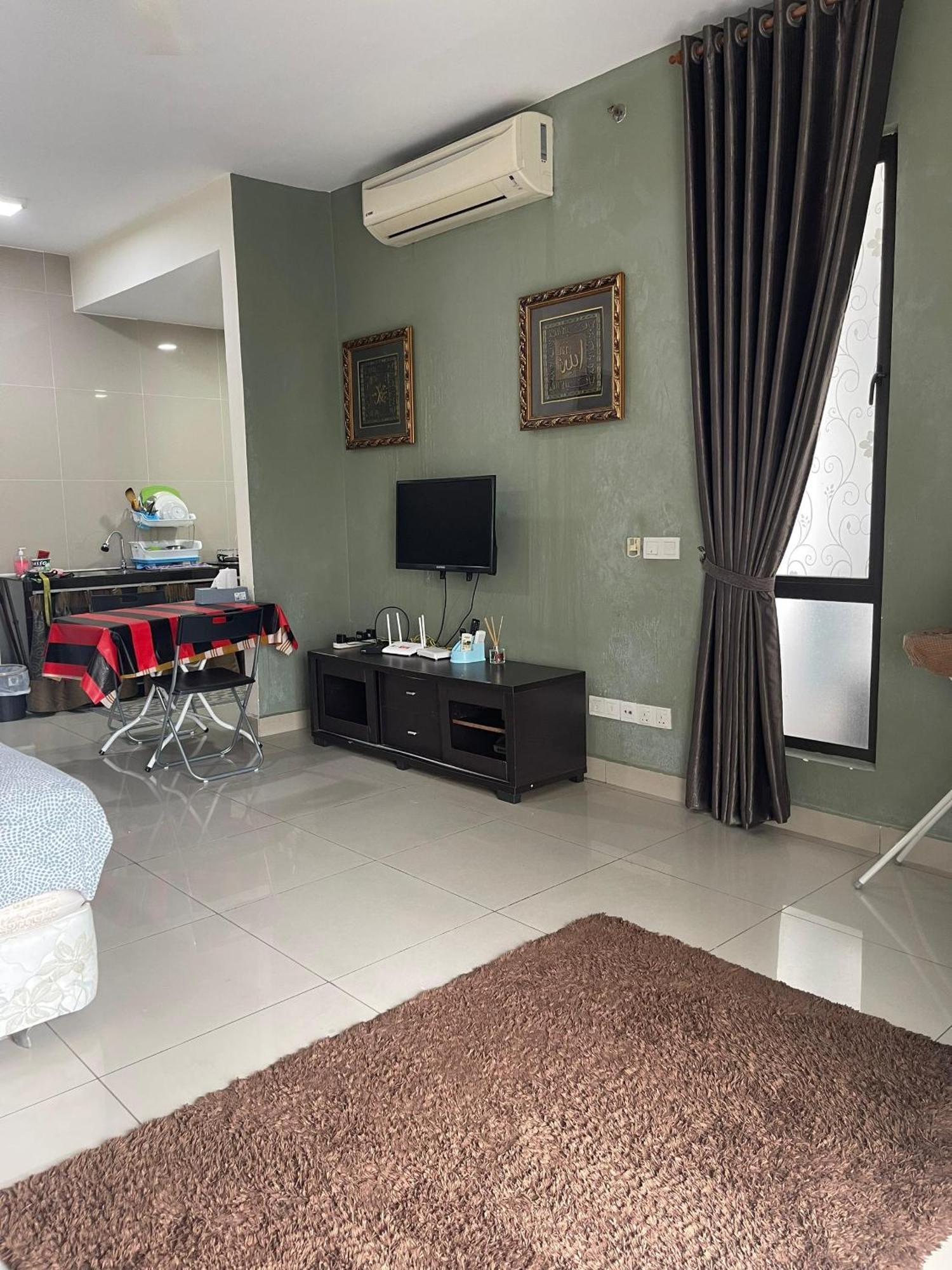 Urban 360 Rara Apartment